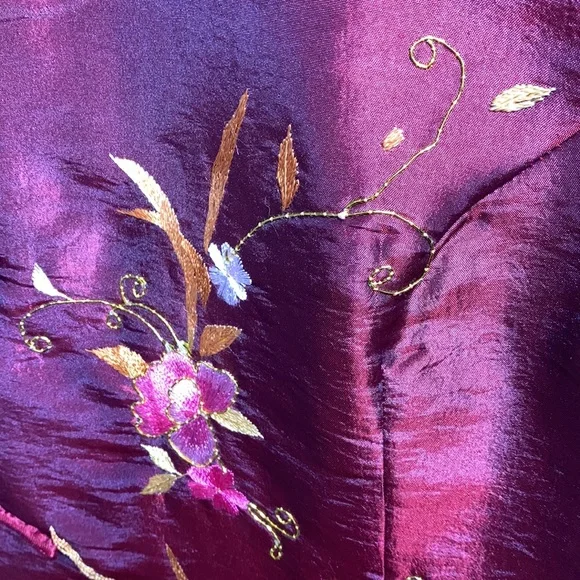 Antique Floral Embroidered Burgundy Silk Vest with Golden Fur Trim, frog toggles - Picture 12 of 12